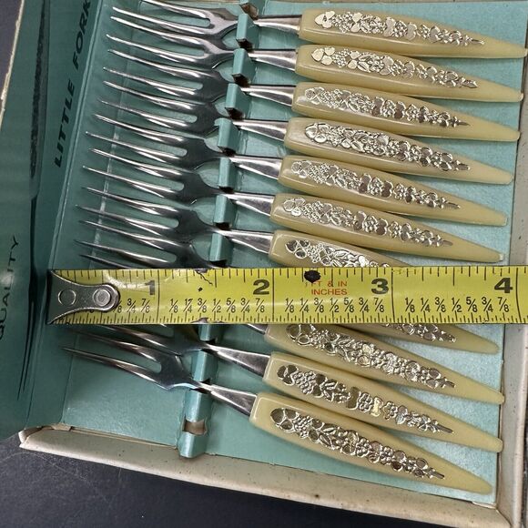 Vintage Little Fork Stainless Steel White Relish & Hors D'Oeuvre Fork Set of 11 - Picture 7 of 9